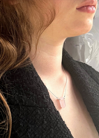 Naszyjnik z Kwarcem Różowym – Kamień Miłości