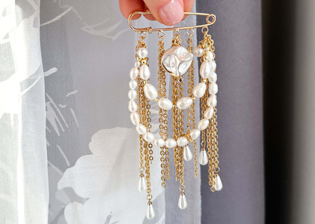 Broszka Perłowa – Kobiecość i Czystość