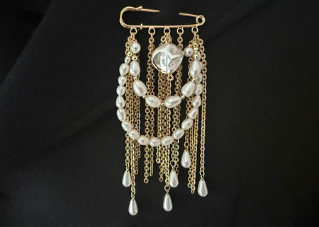 Broszka Perłowa – Kobiecość i Czystość