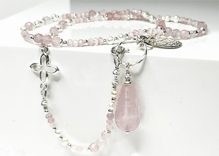 Naszyjnik z pereł i kwarcu różowego - Objęta Miłością